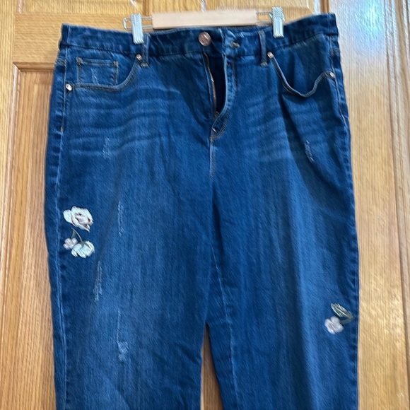 Chicos Slimming Jeans - Picture 2 of 2
